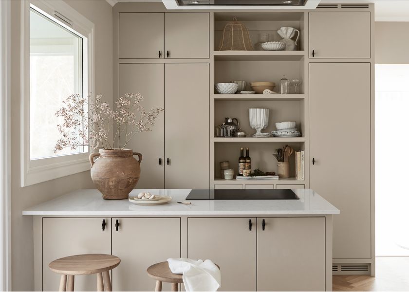 Kitchen Set Warna Beige yang Hangat